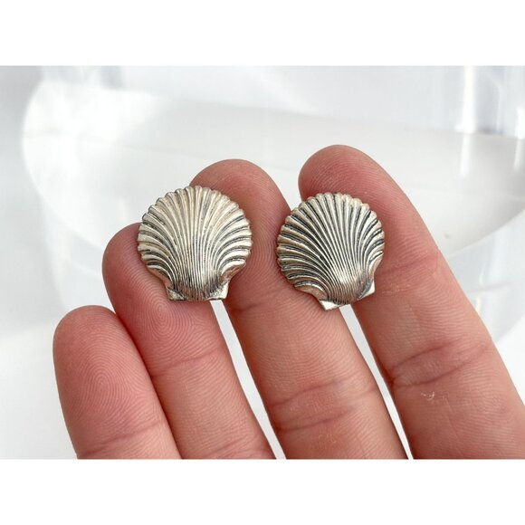 Seashell Carved Vintage Scalloped Screw Back Sterling Silver 925 Stud Earrings - Picture 11 of 12